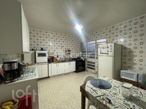 Image 5 - 878033