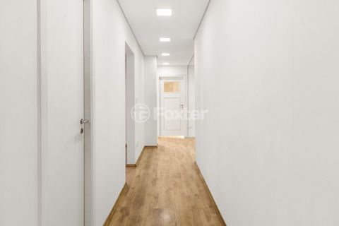 Image 1 - 878040