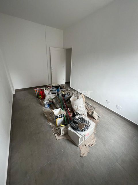 Image 7 - 878052