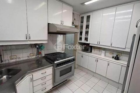 Image 9 - 878055