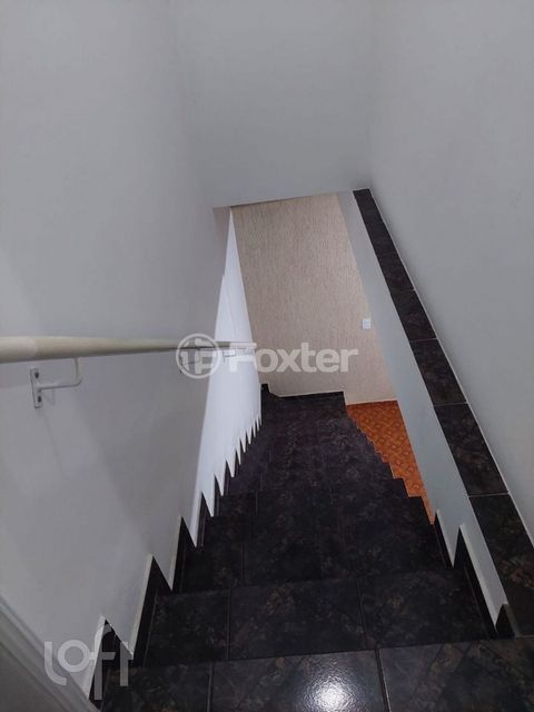 Image 8 - 878066