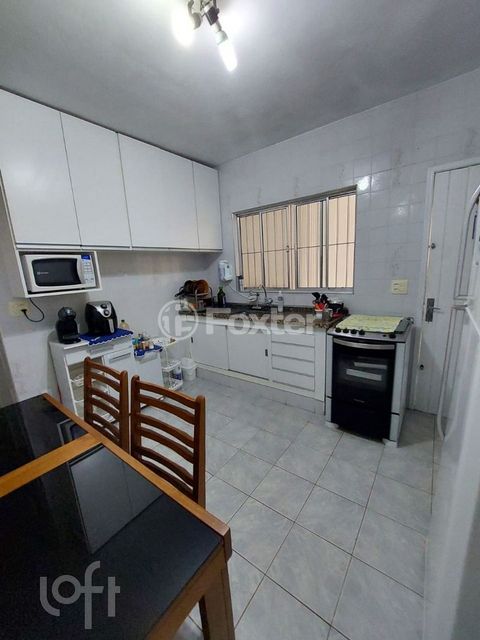 Image 2 - 878066