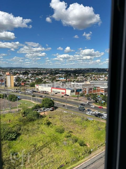 Image 17 - 878067