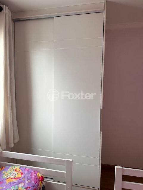 Image 19 - 878072