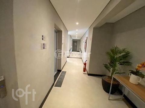 Image 5 - 878087