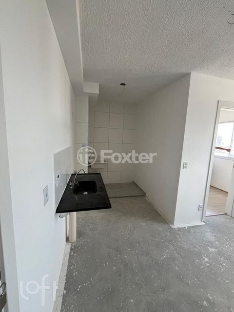 Image 4 - 878096