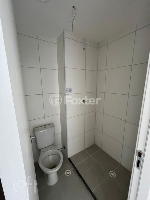 Image 9 - 878096