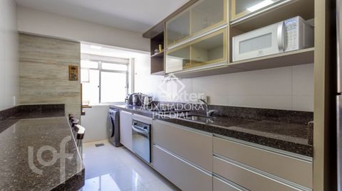 Image 7 - 878098