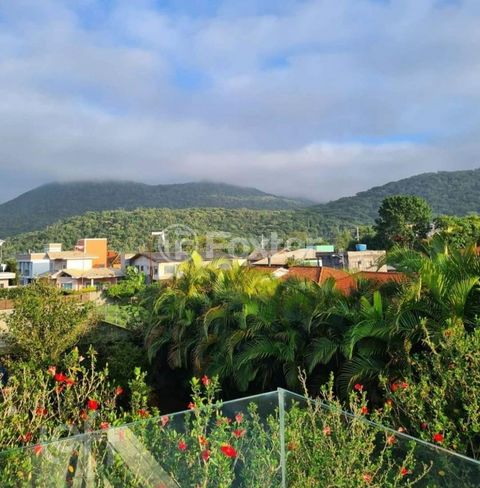 Image 9 - 878100