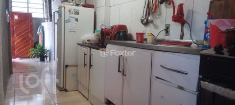 Image 6 - 878105