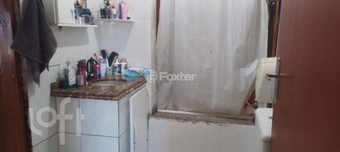 Image 9 - 878105