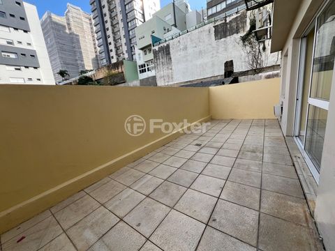 Image 8 - 878107