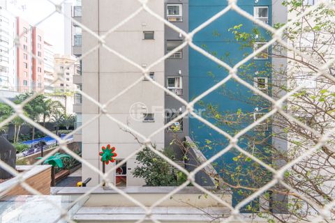 Image 6 - 878121