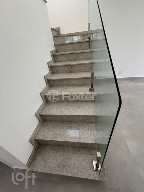 Image 1 - 878127