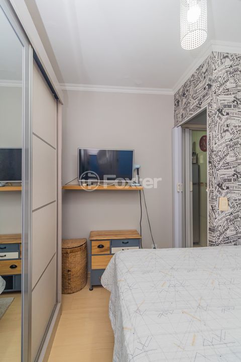 Image 7 - 878136