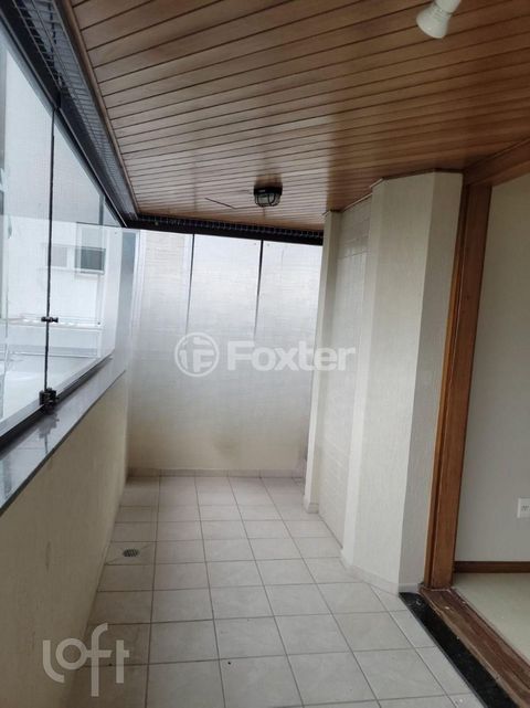 Image 1 - 878142