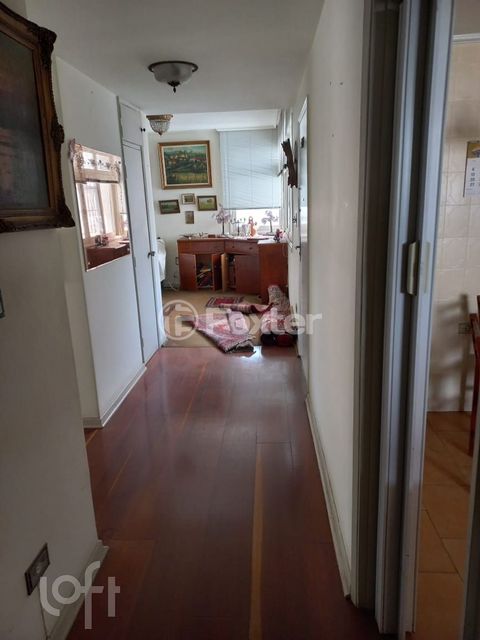 Image 0 - 878143
