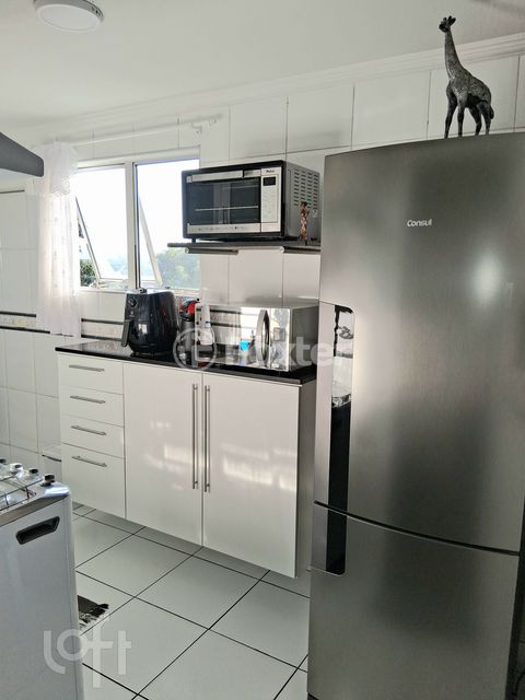 Image 1 - 878153