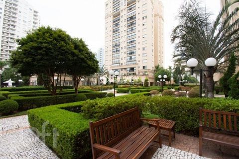 Image 7 - 878155