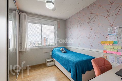 Image 17 - 878155