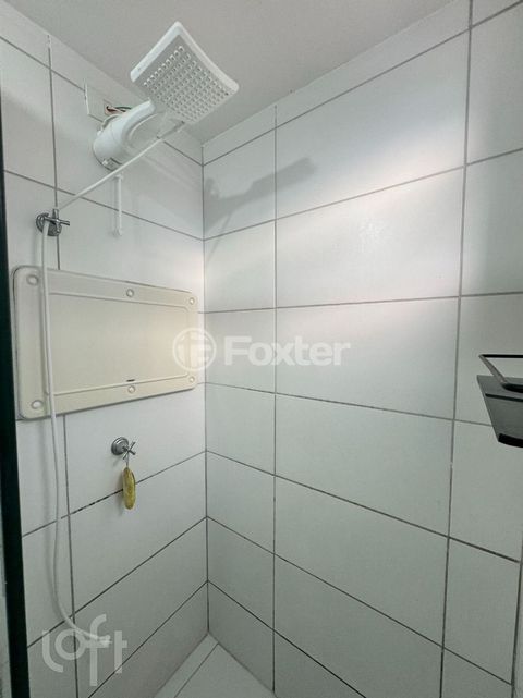 Image 8 - 878156