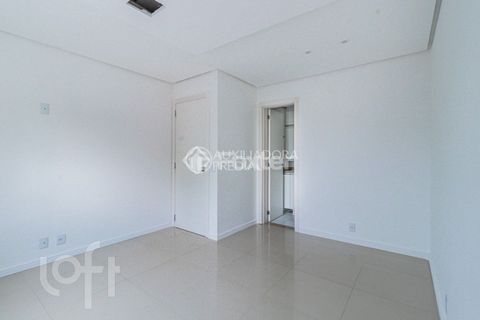 Image 13 - 878158