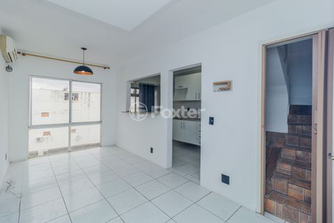 Image 1 - 878165
