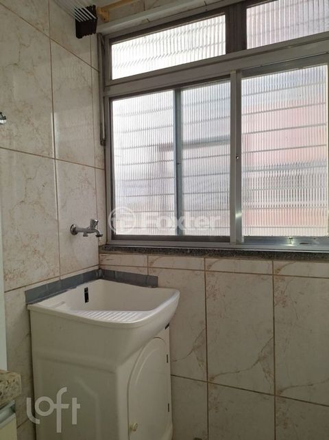 Image 7 - 878168