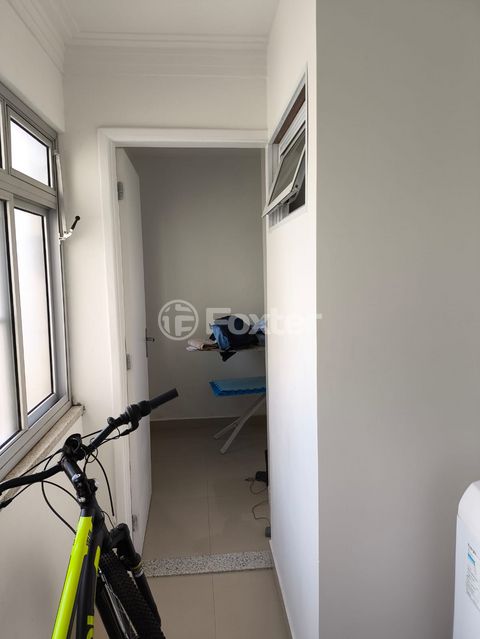 Image 7 - 878170