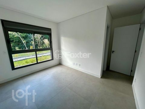 Image 7 - 878173
