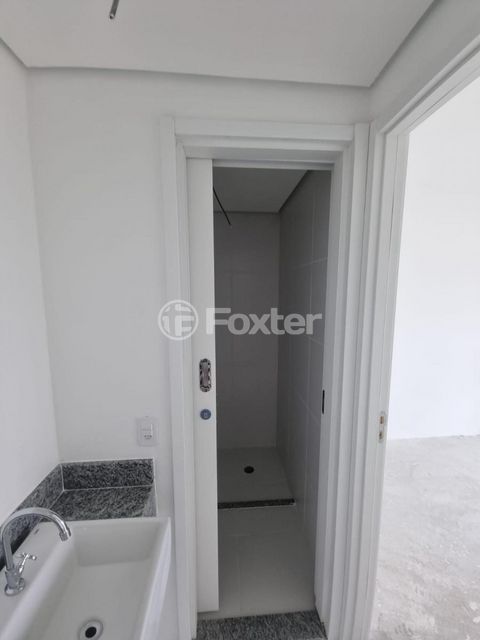 Image 9 - 878174