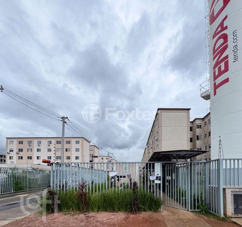 Image 11 - 878182