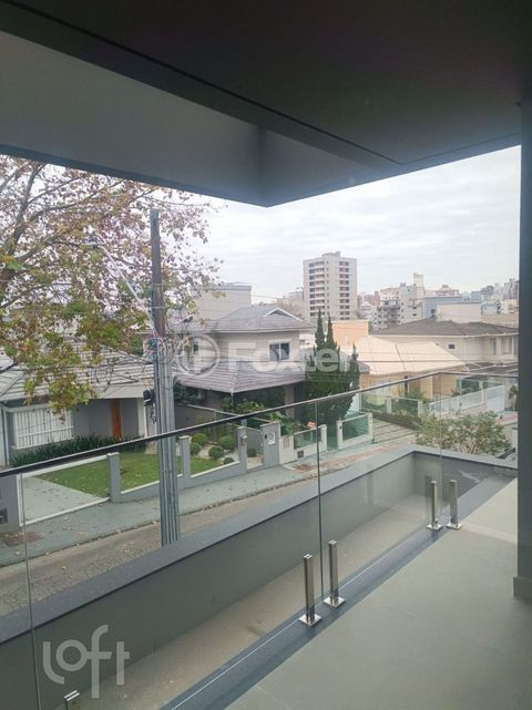 Image 6 - 878258