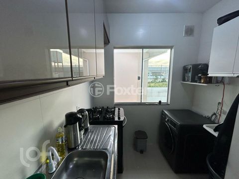 Image 7 - 878259