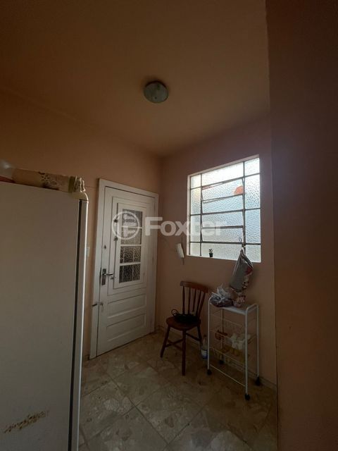 Image 3 - 878261
