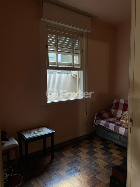 Image 10 - 878261
