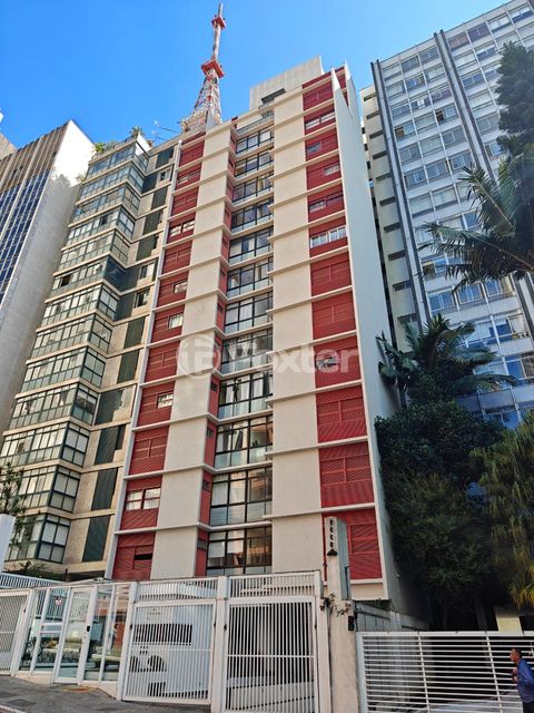 Image 7 - 878267