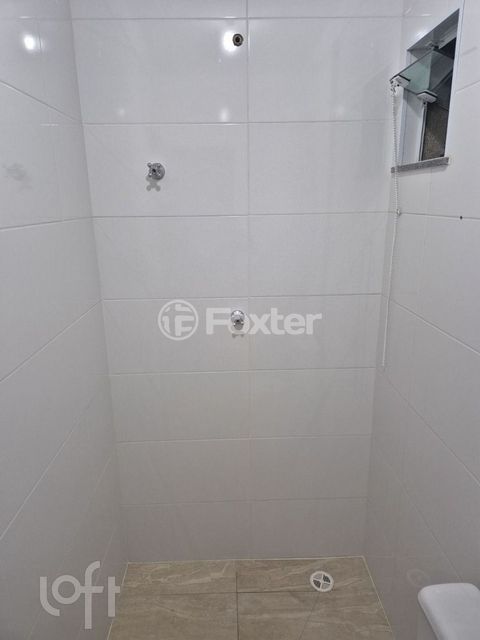 Image 9 - 878275