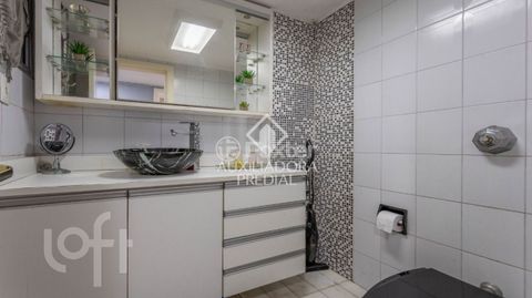 Image 17 - 878276