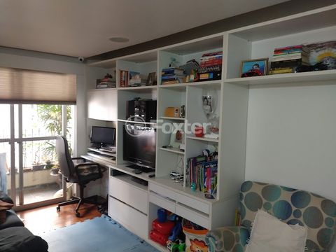 Image 0 - 878281