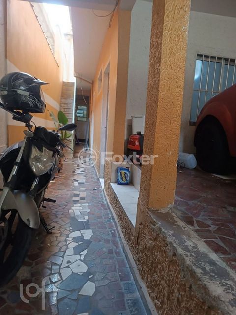 Image 8 - 878294