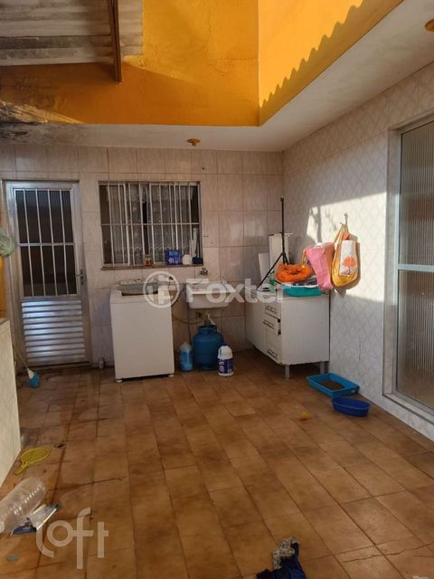 Image 7 - 878294