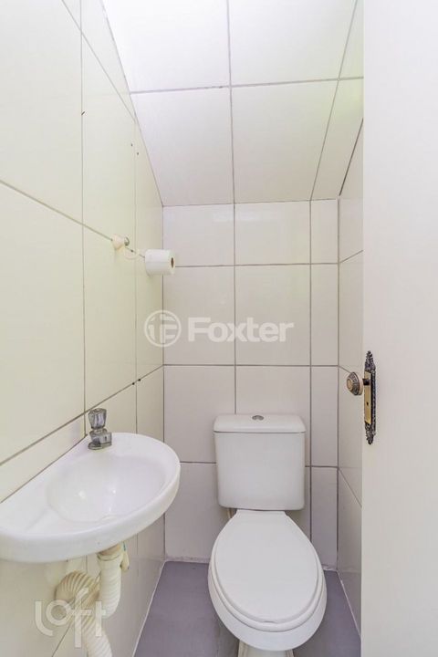 Image 7 - 878302