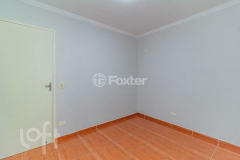 Image 17 - 878302