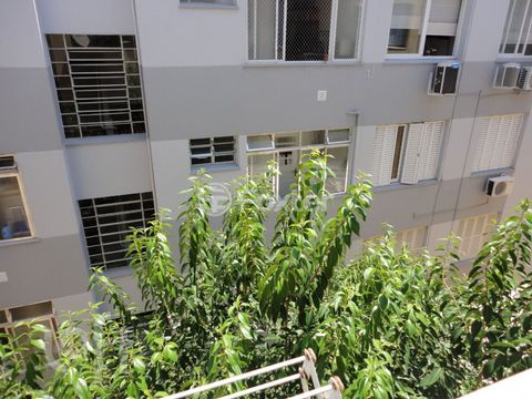 Image 9 - 878305