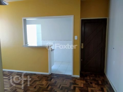 Image 7 - 878305