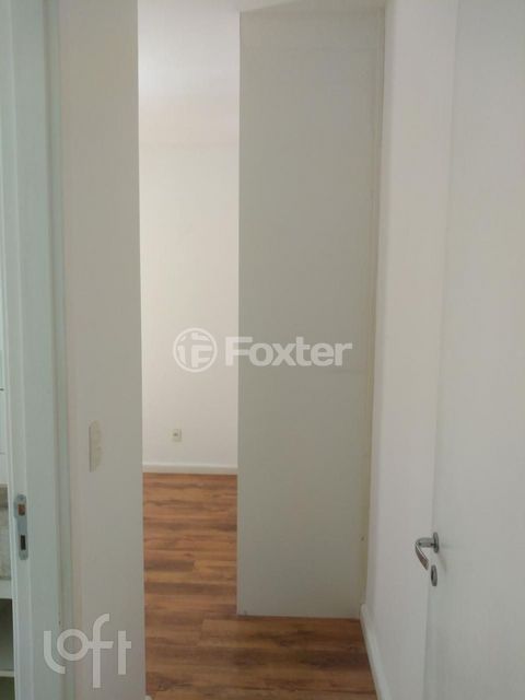 Image 6 - 878306
