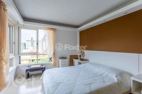 Image 7 - 878321