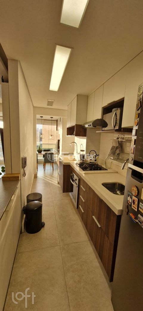 Image 7 - 878322