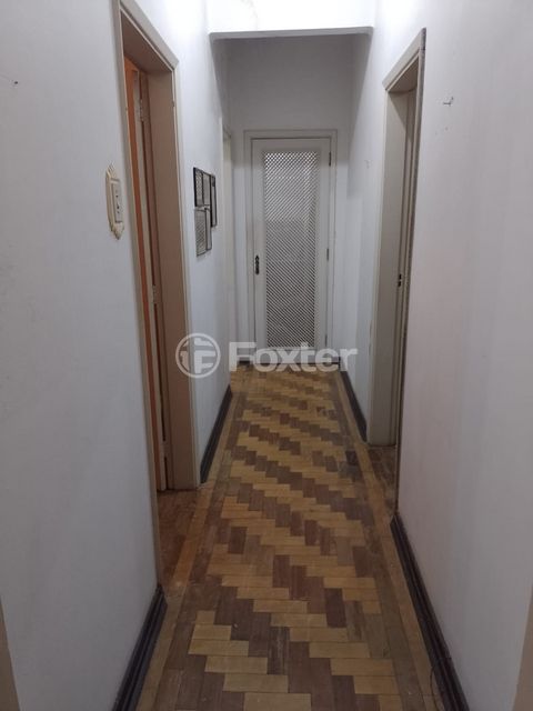 Image 7 - 878339